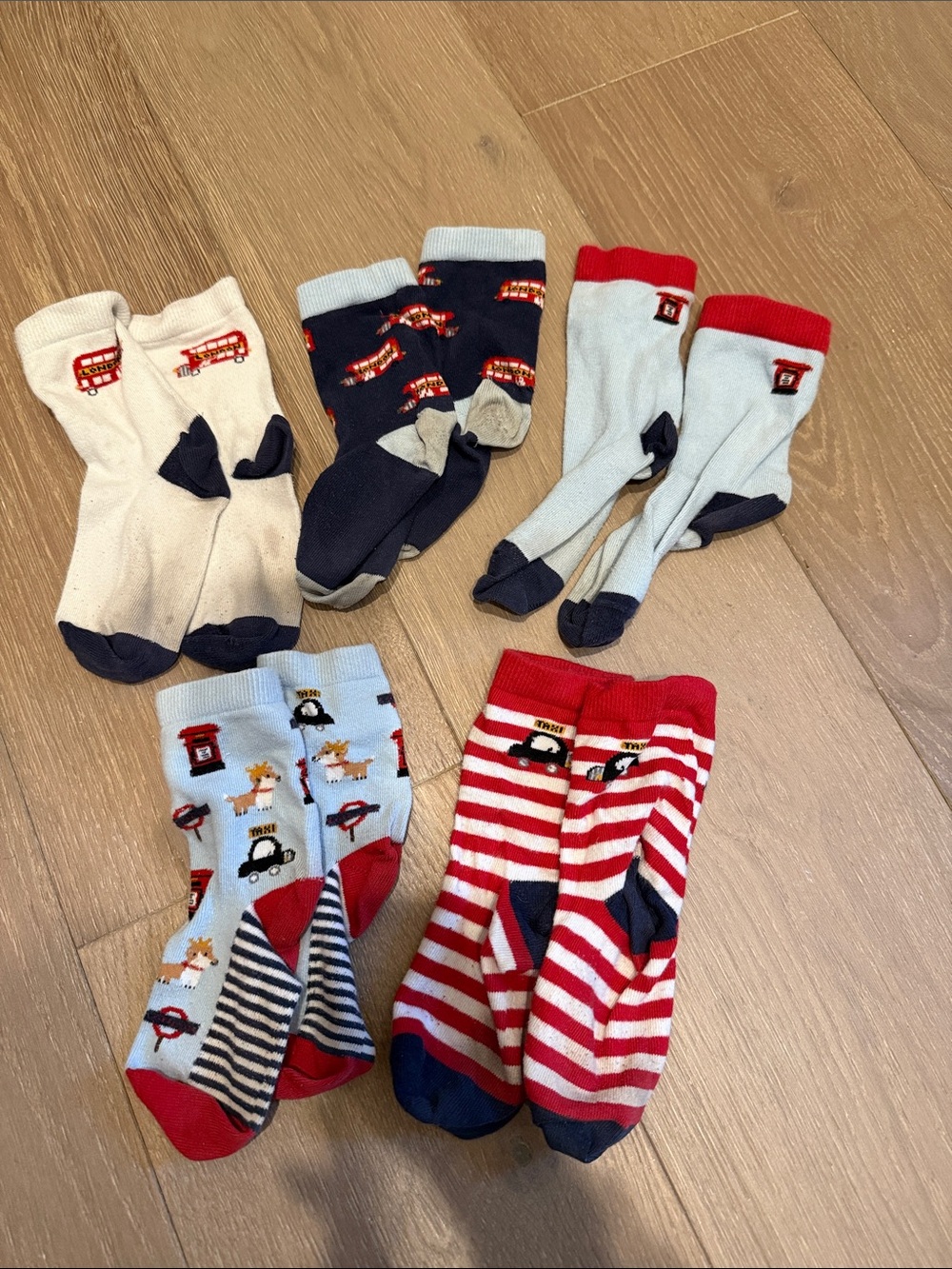 Pack of 5 Kids London Novelty Crew Socks - Blue, Navy, Red, Cream Size 9-12